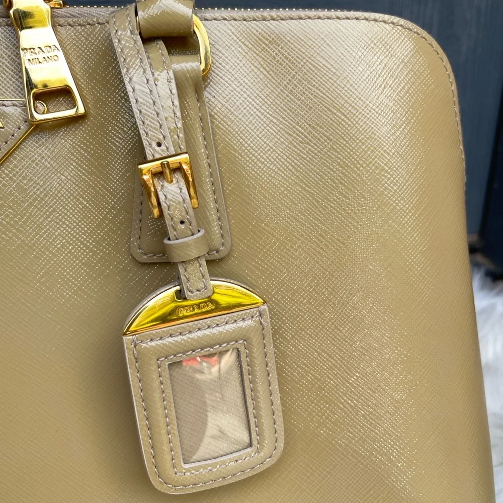 Auth PRADA Beige Saffiano Patent Leather Large Promenade Satchel - Picture 5 of 17